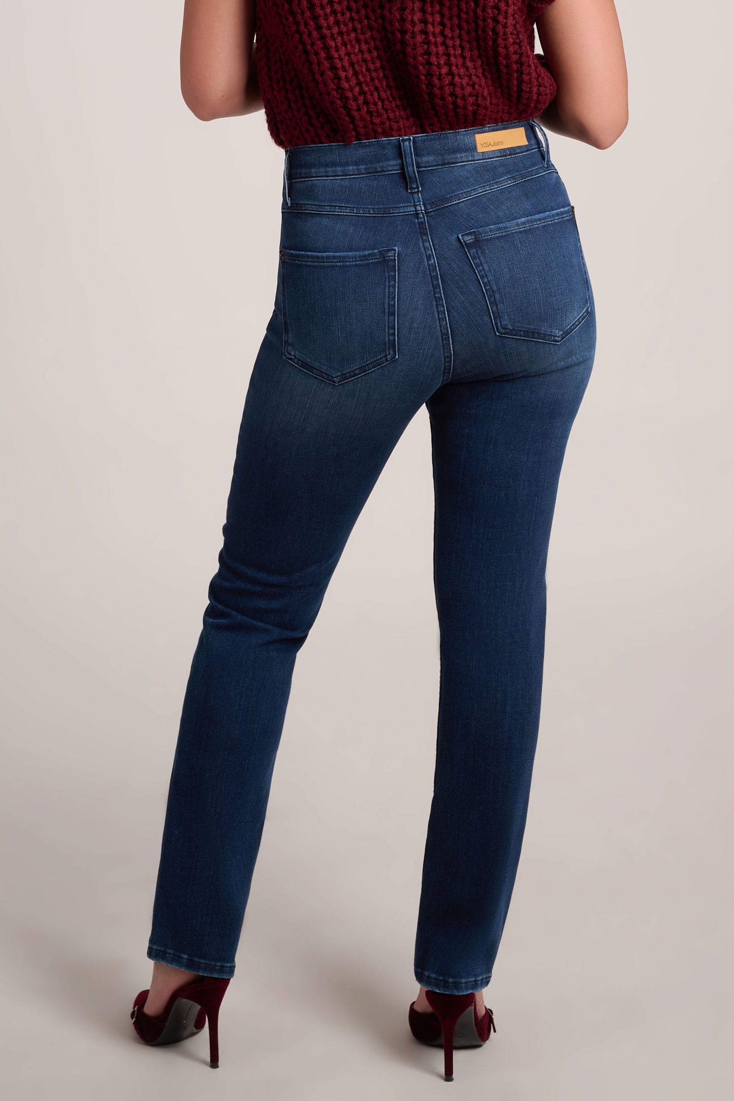 EMILY SLIM JEAN VELA