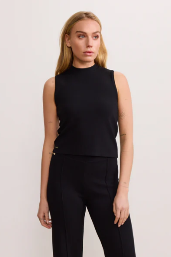 FOREST ESSENTIAL SLEEVELESS TOP BLACK