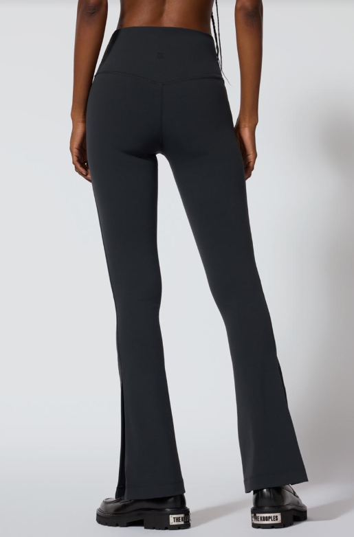 CLOUD FLARE PANT BLACK