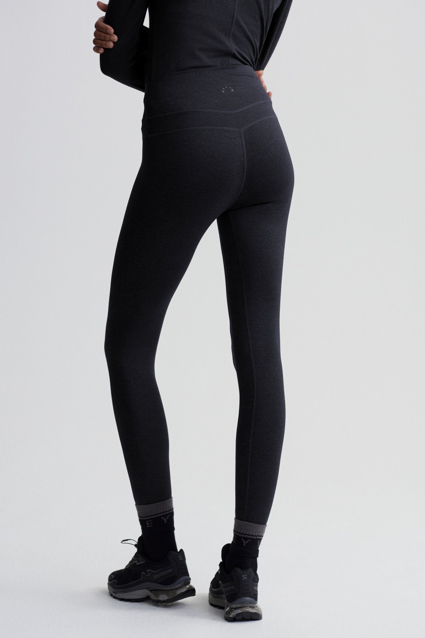 ALWAYS BASE LAYER LEGGING CHARCOAL
