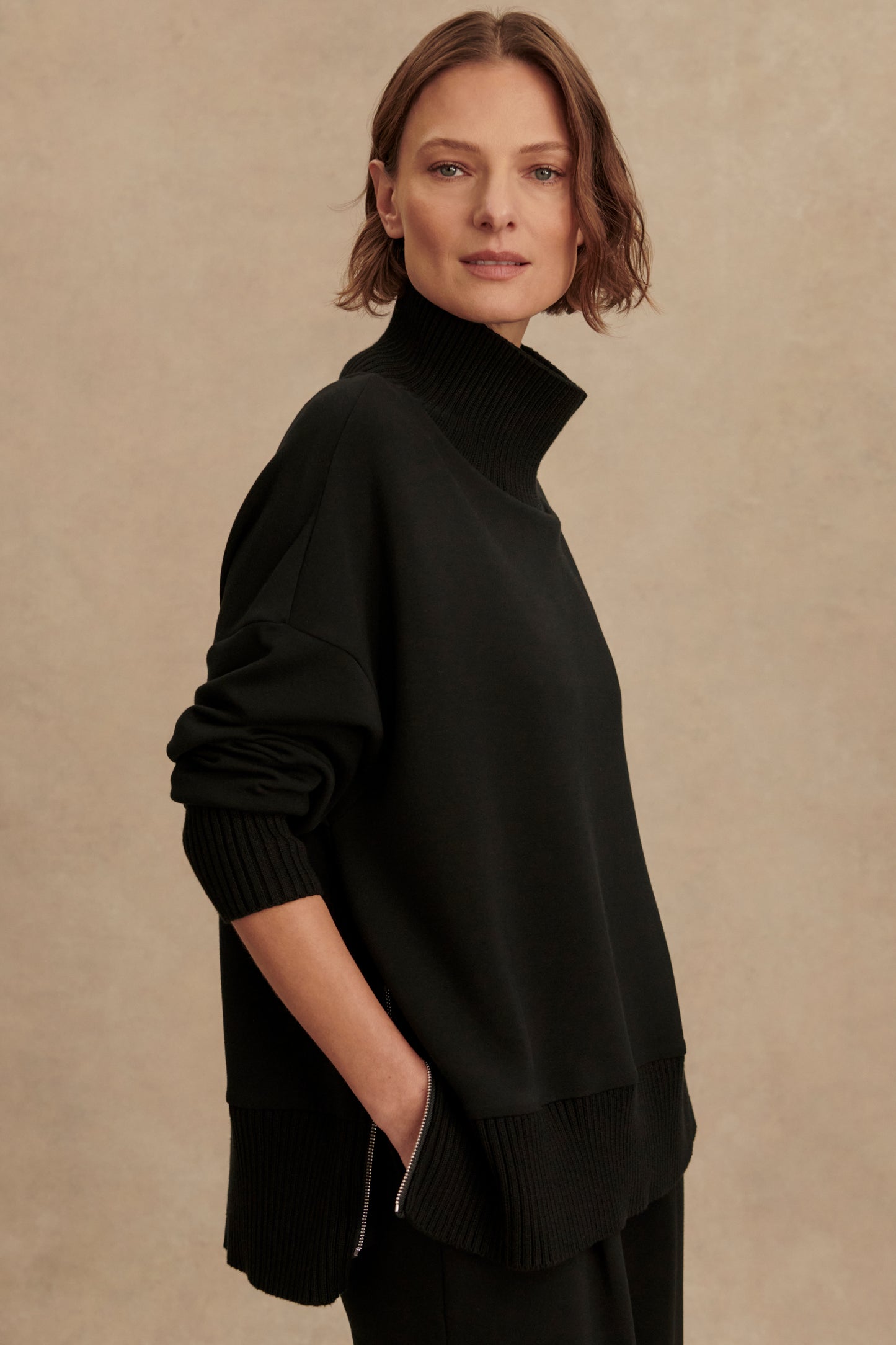 BARKER HIGH NECK SWEAT BLACK