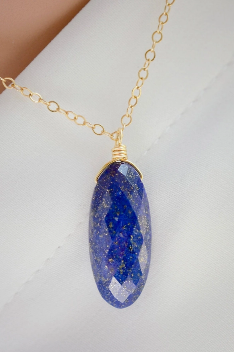 LAPIS LAZULI GOLD OVAL NECKLACE