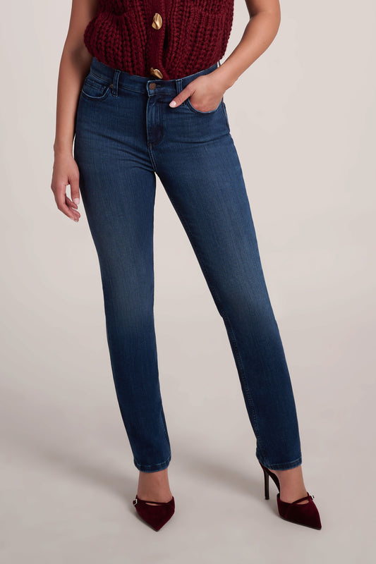 EMILY SLIM JEAN VELA