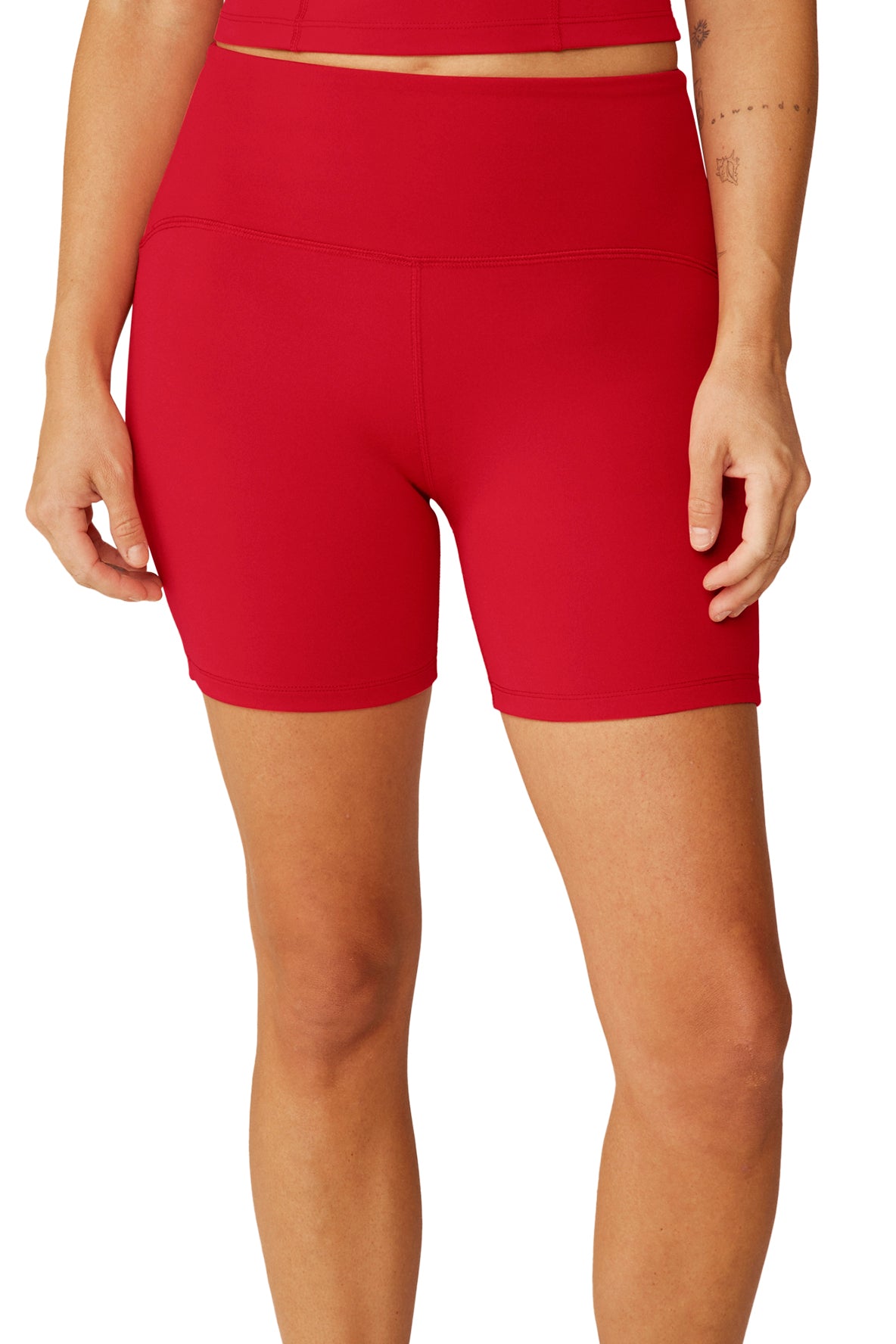 POWERBEYOND STRIVE SHORT RETRO RED