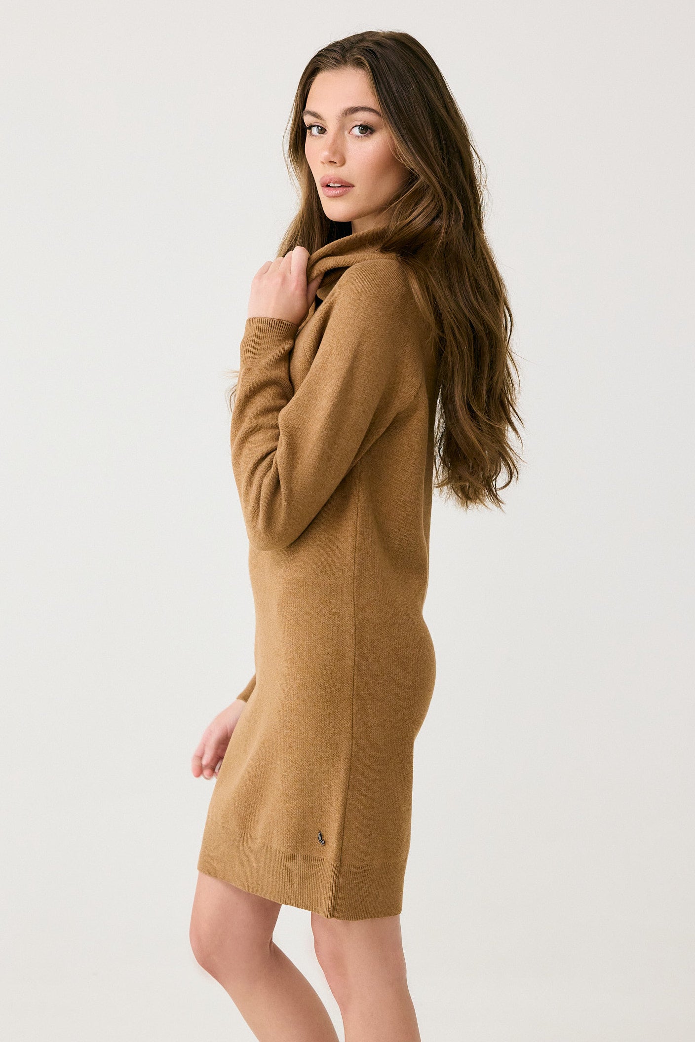 WILLOW DRESS CARAMEL