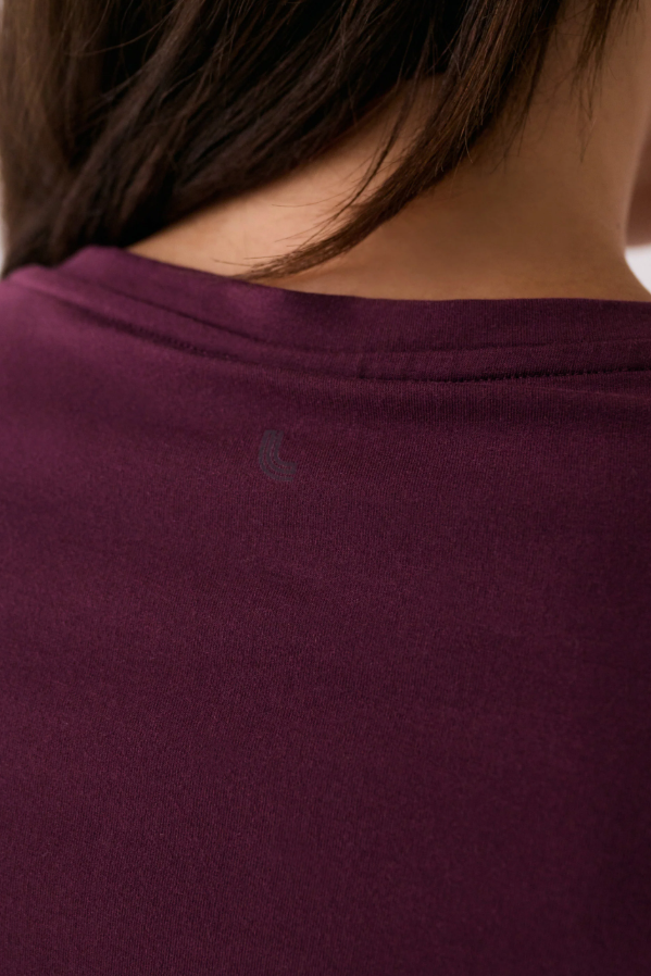 DYNAMIC V-NECK TEE DARK CHERRY