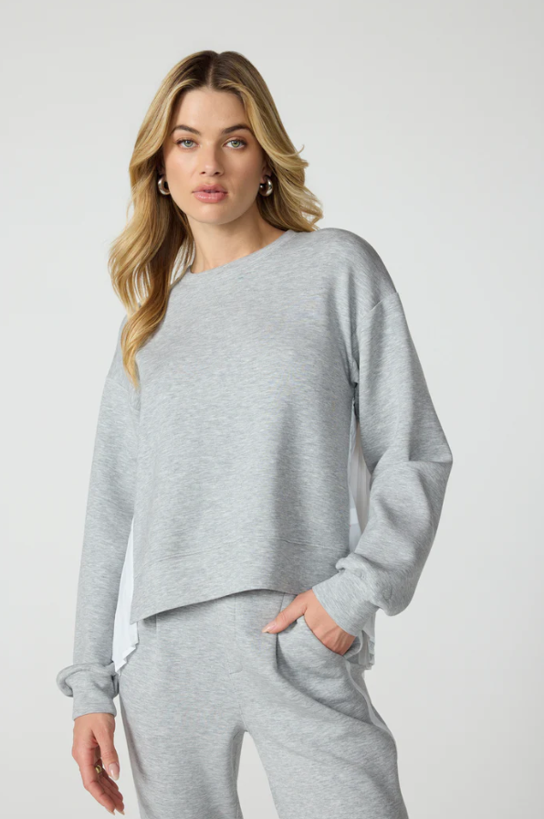 DREAMWEAVE CREW WITH PLEATED BACK CONCRETE