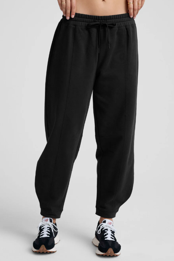 LUXEFLEECE BARREL SWEATPANT BLACK