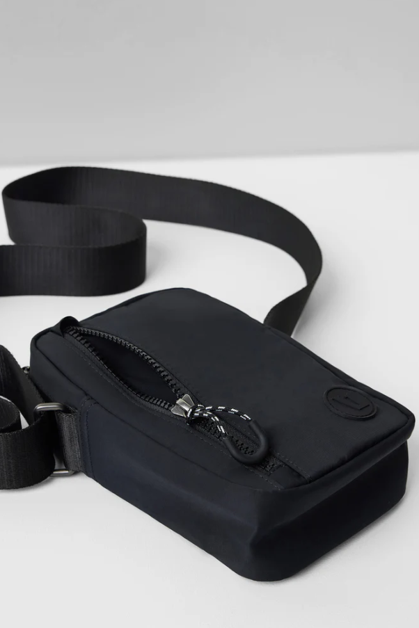 ALL AROUND CROSSBODY BAG BLACK