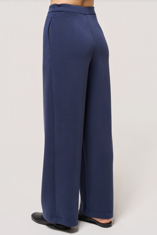 DREAMWEAVE PLEATED PANT NAVY