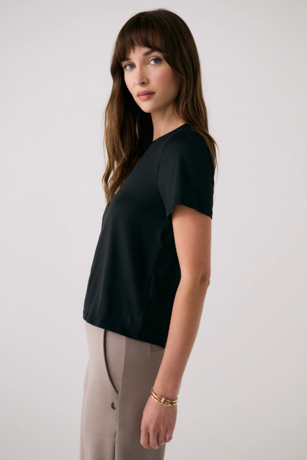 VITAL TEE BLACK