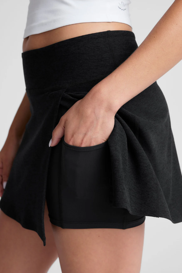 POINTS CROSSOVER SPACEDYE SKORT DARKEST NIGHT