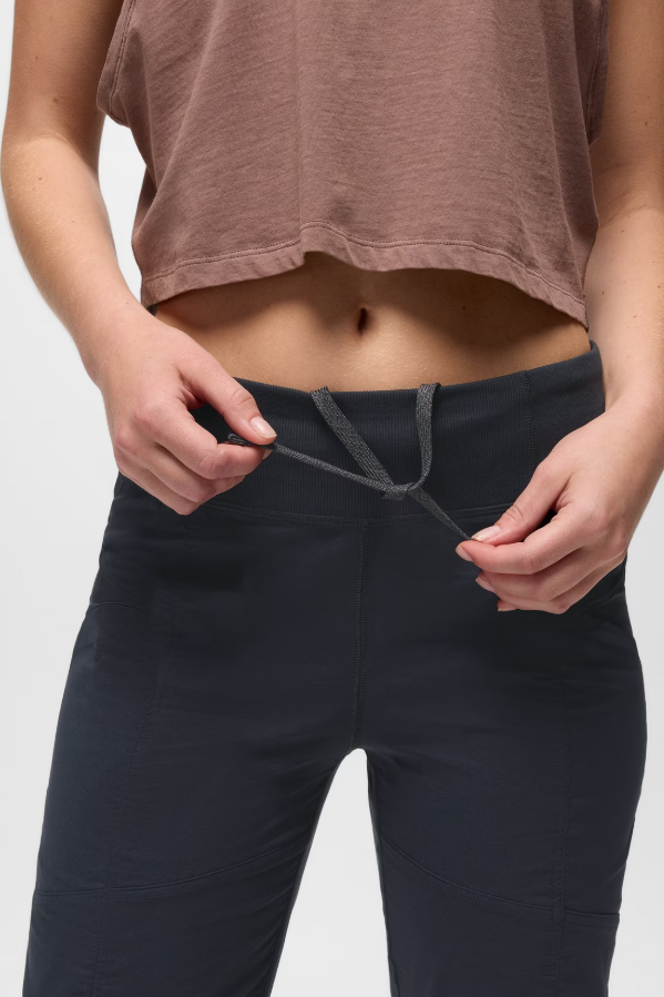 KOEN CAPRI BLACK