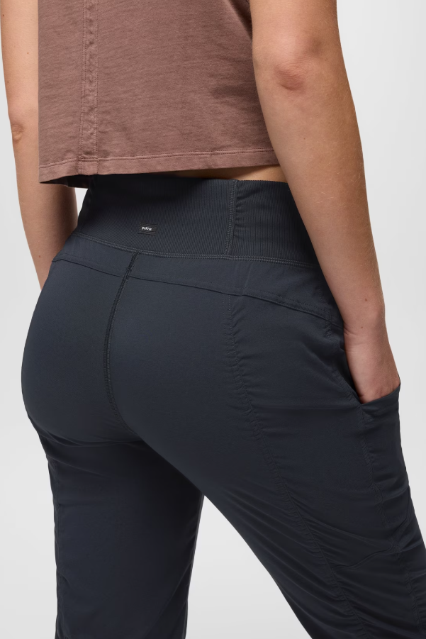 KOEN CAPRI BLACK