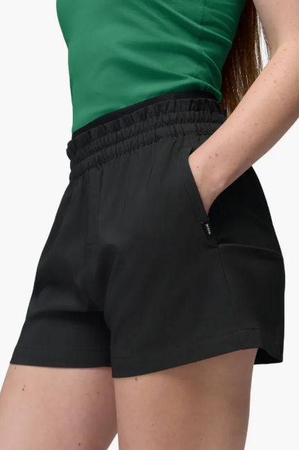 WONDERLAND ROCKS SHORT BLACK