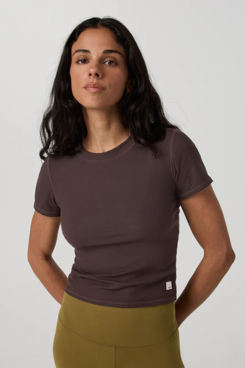 POSE FITTED TEE FRENCH ROAST