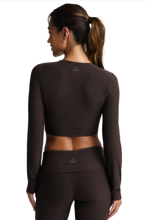 TWISTED CROPPED LONGSLEEVE DARK CHOCOLATE