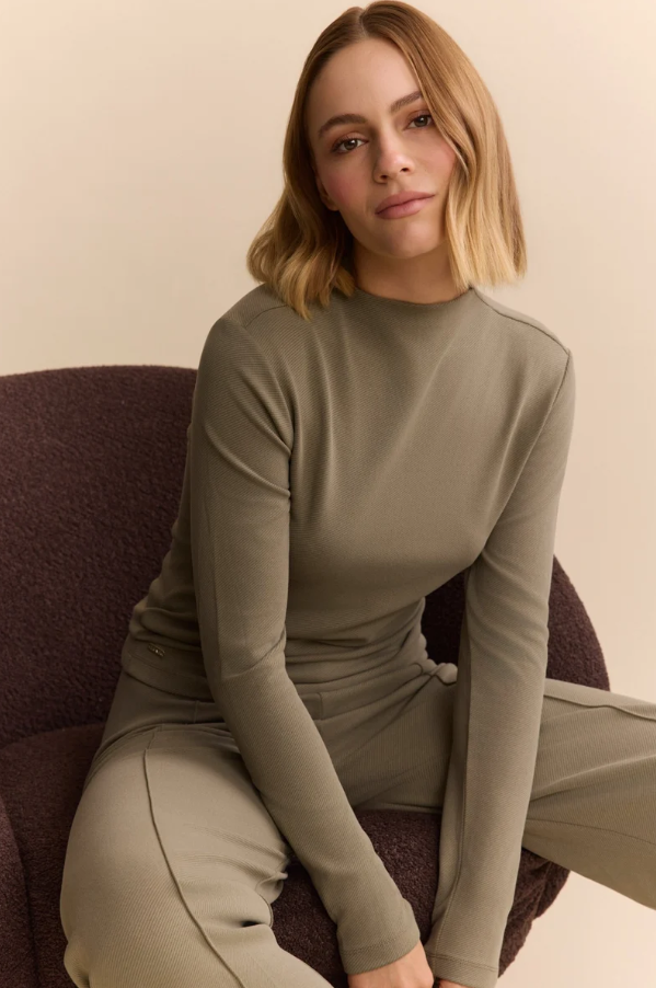 FOREST MOCK NECK KHAKI