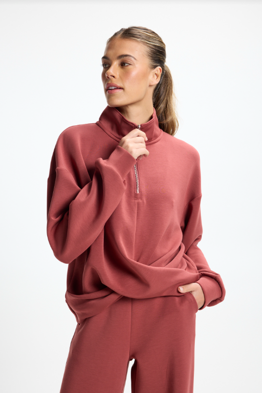 DREAMWEAVE CROSSOVER PULLOVER SPICED APPLE
