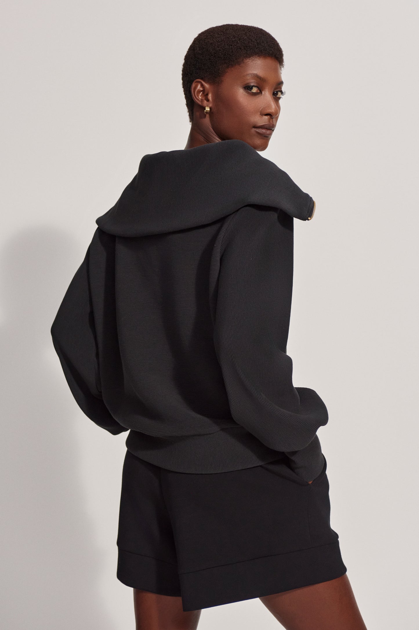 VINE HALF ZIP BLACK