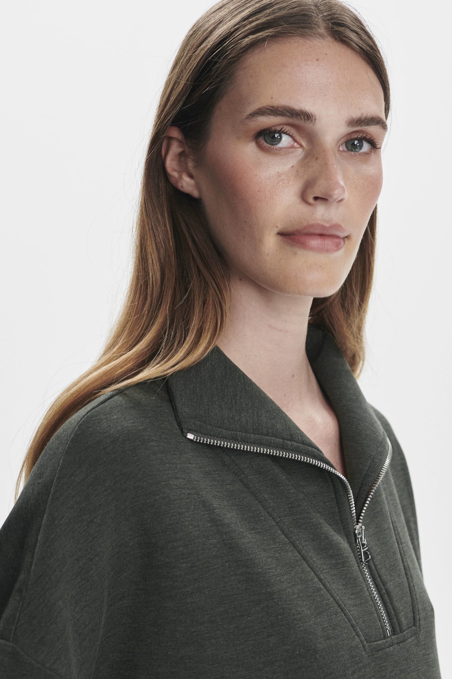 HAWLEY HALF ZIP SWEAT OLIVE MARL