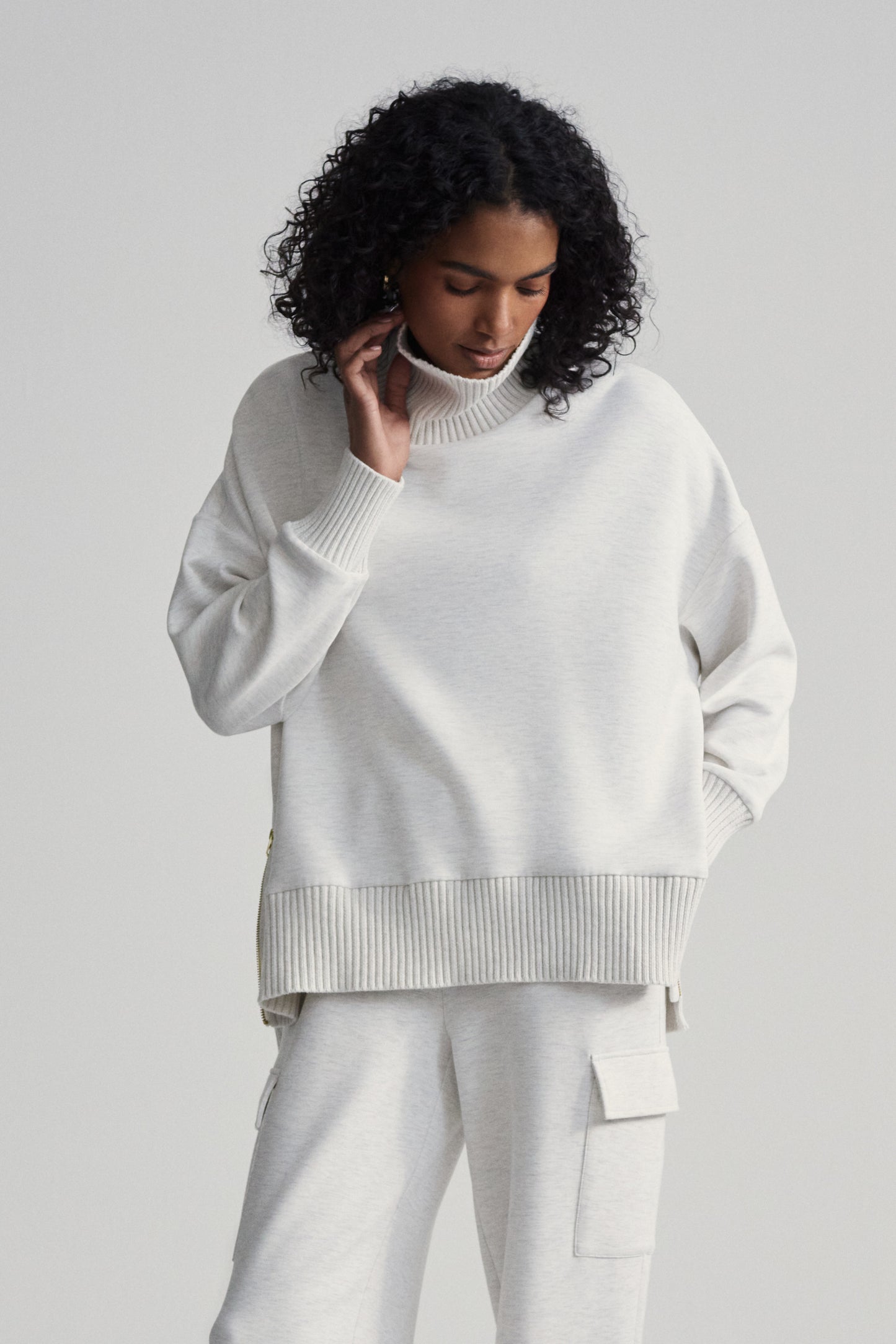 BARKER HIGH NECK SWEAT IVORY