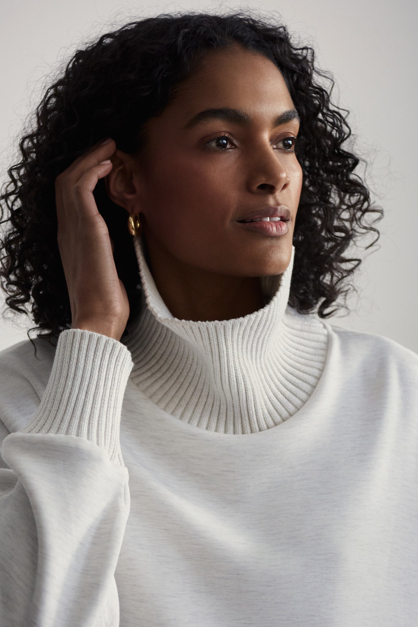 BARKER HIGH NECK SWEAT IVORY