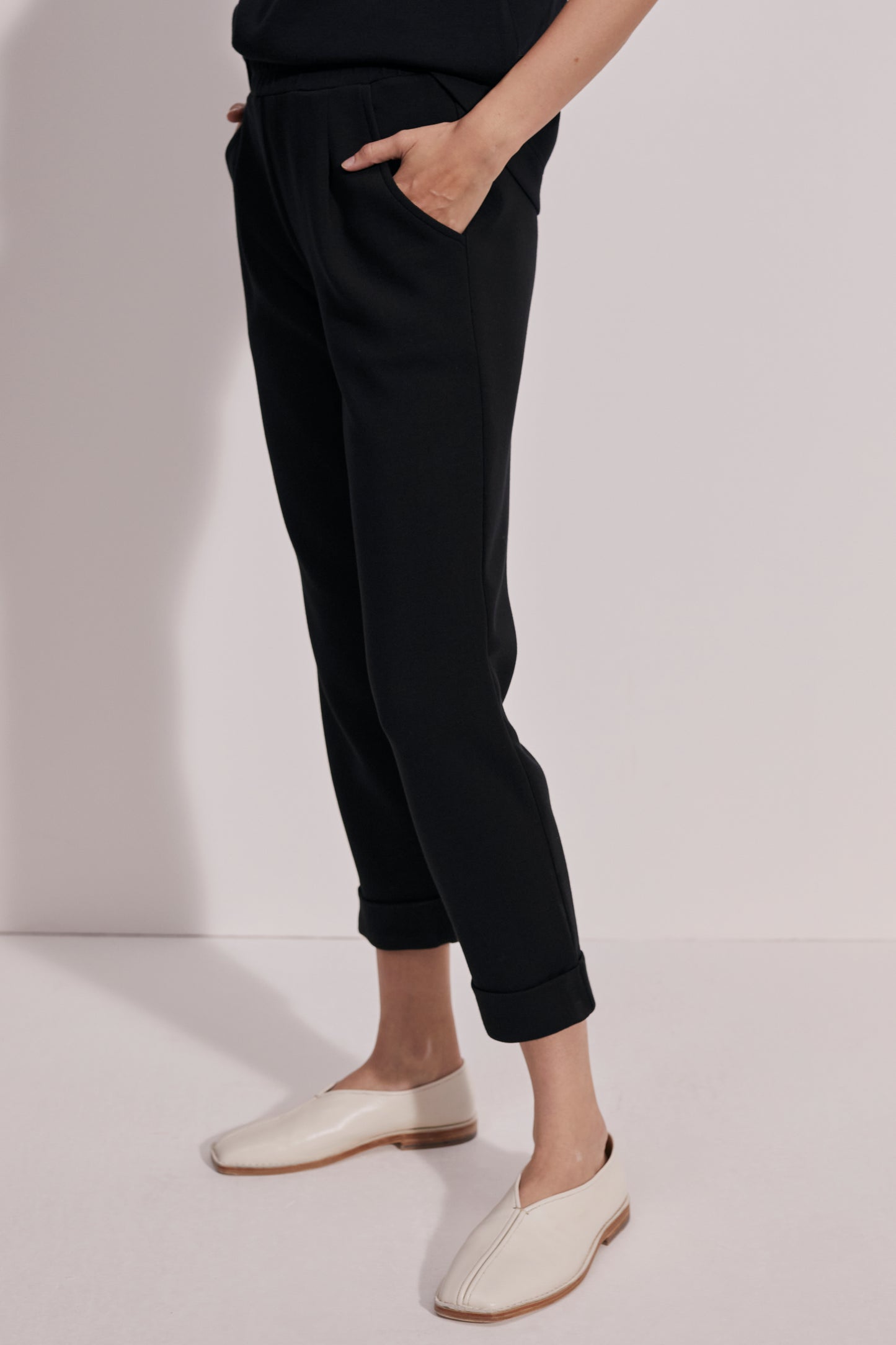 ROLLED CUFF PANT BLACK