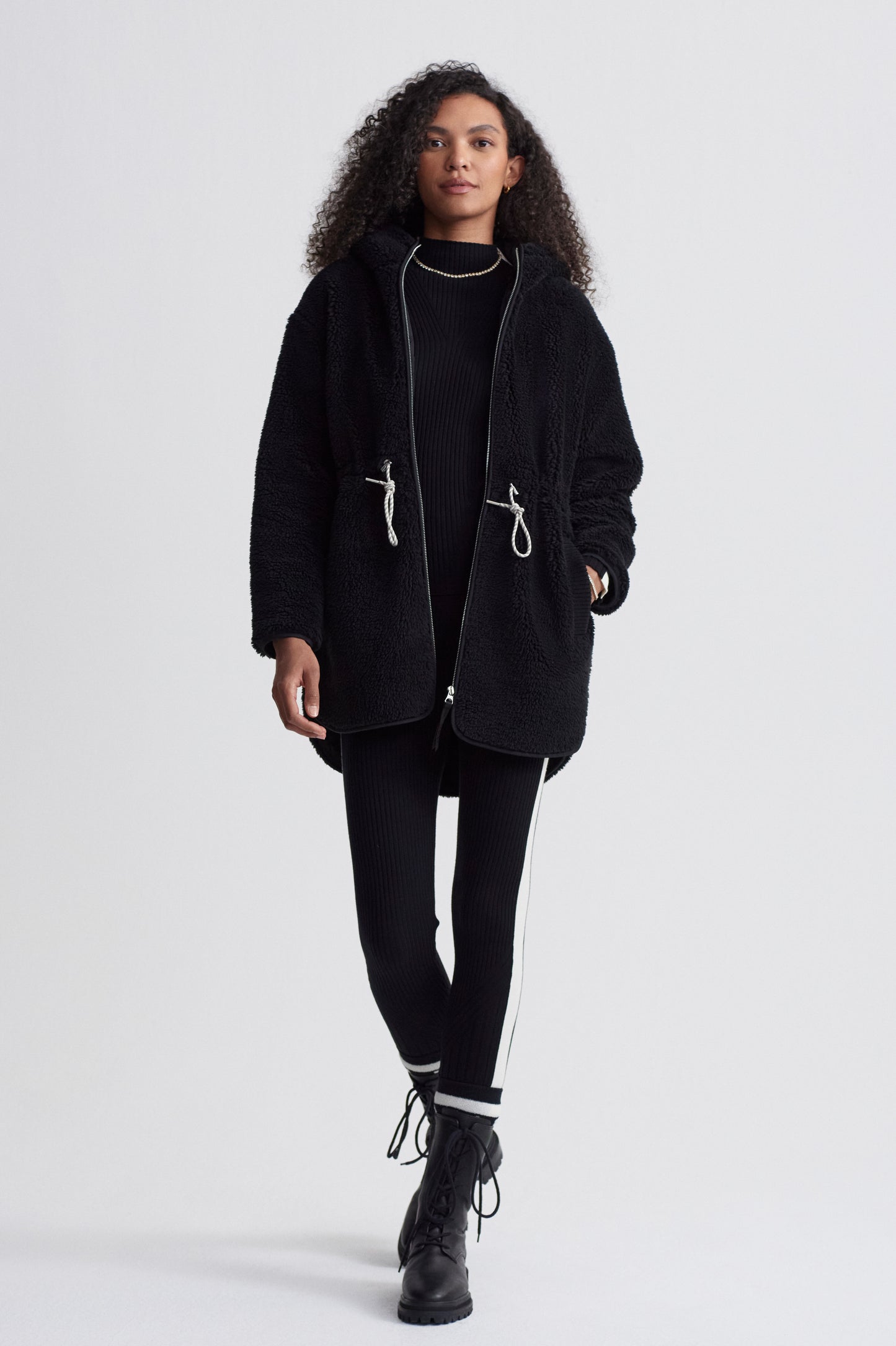 LOWENS SHERPA JACKET BLACK